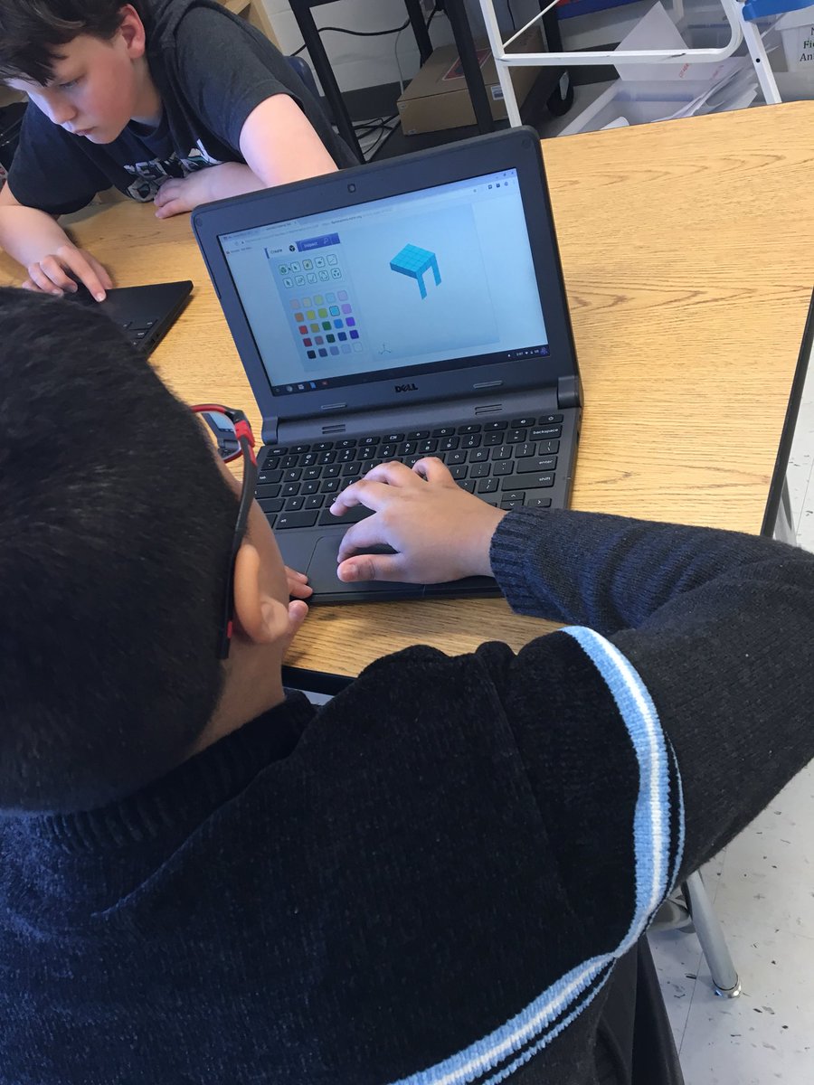 KristenHouseVH's tweet image. Making isometric sketches online! #mathtech