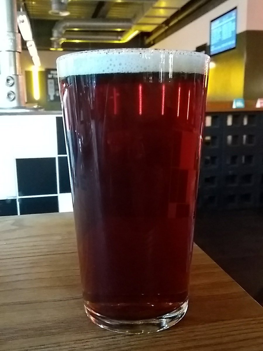 CurioMalting's tweet photo. Enjoying a tasty pint of our collab tonight, the colour is fantastic! 

@DraftHouseMK @ConcreteCowBeer @HornesBrewery 🍻👍

#locale #realale #craftbeer #miltonkeynes https://t.co/KjyifkA5NG
