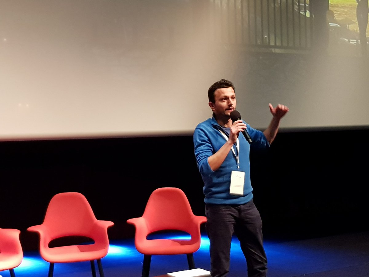 On encourage <a href="/maximefourny/">Maxime Fourny 🚀</a>, notre #serialentrepreneur préféré en plein #pechakucha 😉 #MPI #EducationalTour #InnoEventBDX