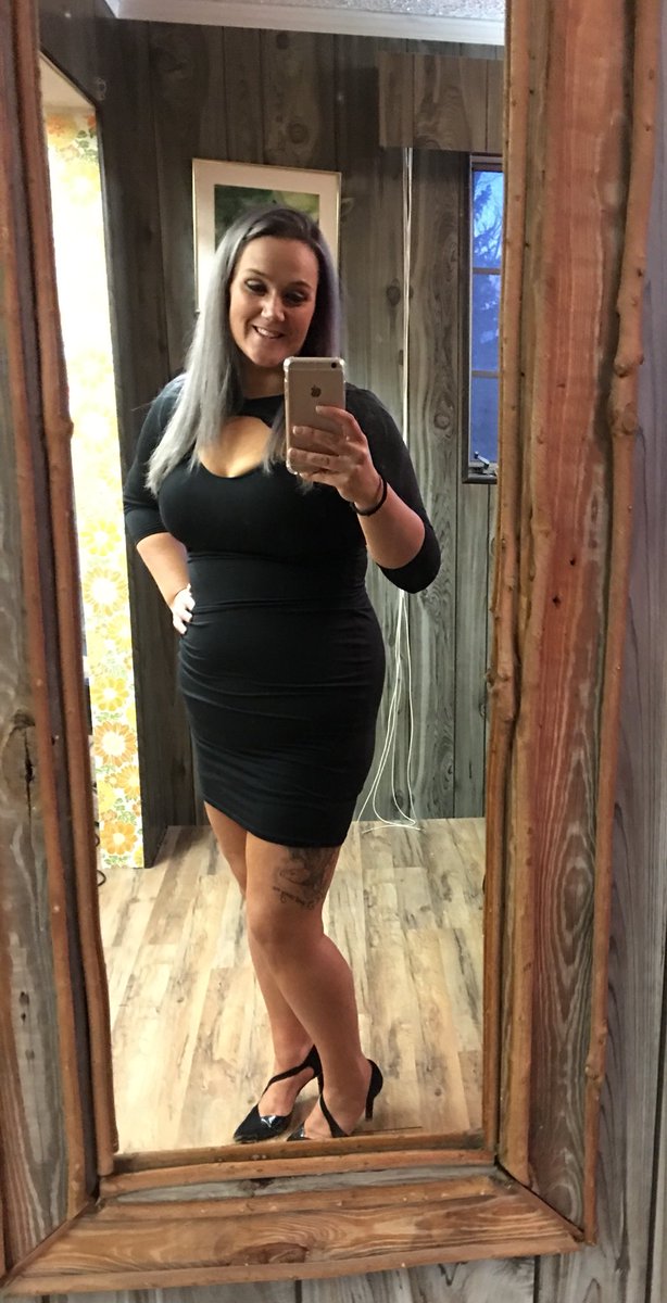 JenafurOz's tweet photo. Learning to love the girl in the mirror! #selflove #mylife #learningtolovemyself #ichooseme https://t.co/zYZsOOEt95