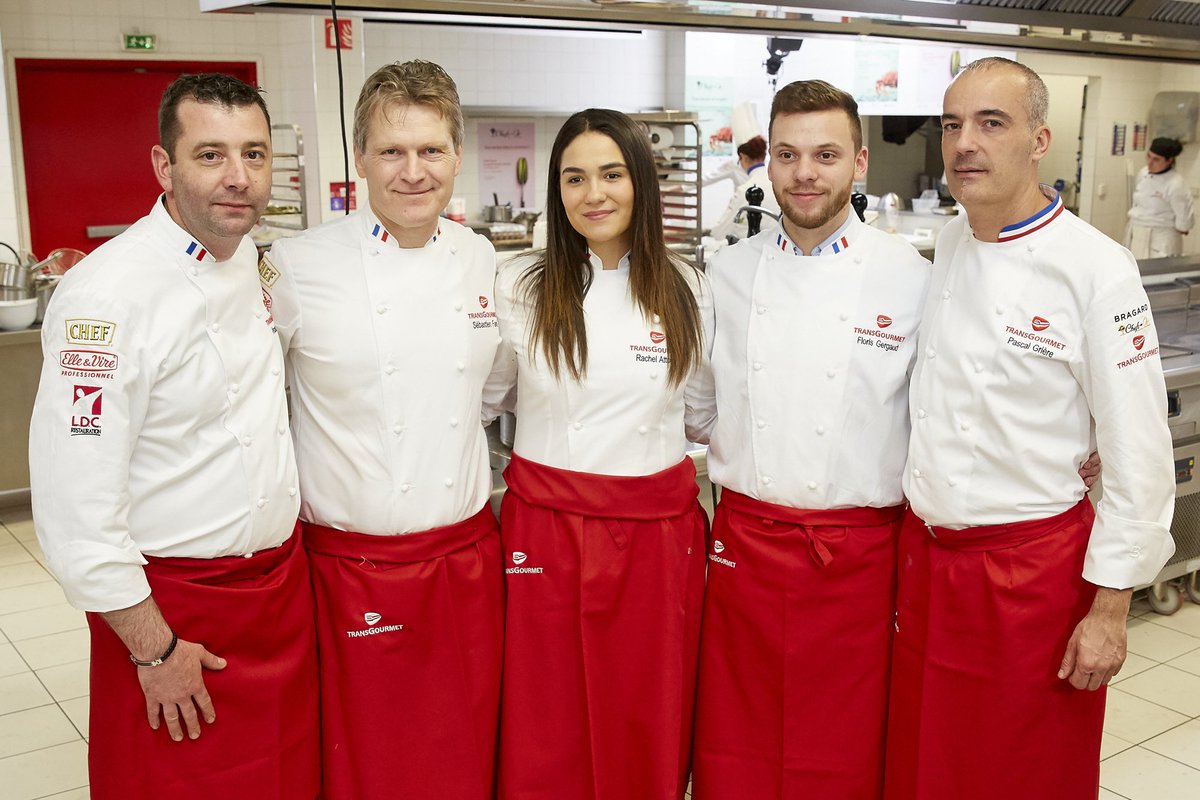 transgourmet_fr's tweet photo. #ChefsenOr Cette année le Jury Technique de la Sélection Espoirs est composé du #MOF #PascalGrière, Sébastien faré expert culinaire @elleetvirepro, Floris Gougaud #LDC, Rachel Attoun gagnante de l’édition nationale 2016 des Chefs en Or et Vincent Boué, maître du temps ! https://t.co/j9As8vvpCU