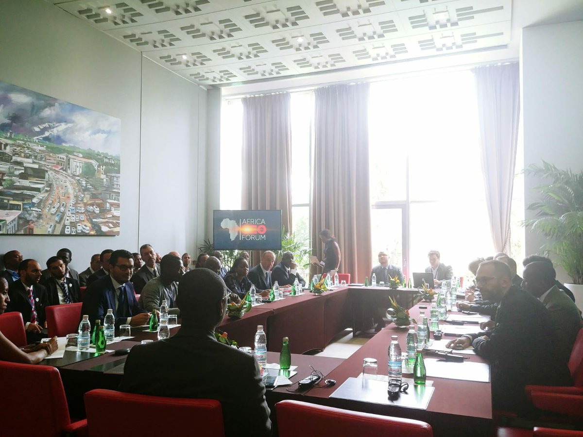 cinalawson's tweet photo. Je participe actuellement au #workshop "Réussir sa transformation digitale" au @africaceoforum à #Abidjan. #ACF2018 #IamACF #tgtech https://t.co/9NRFwSaOCU