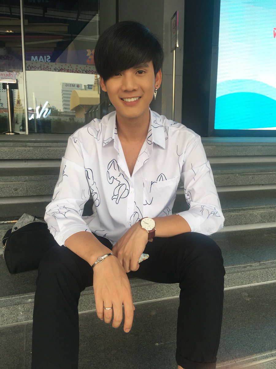 cell_cellexoo's tweet photo. ไม่ว่าเธอจะยืนข้างใคร ถ้าเหนื่อยเมื่อไร 
มานั่งข้างเราได้นะ😄😅😊
#2getherTheSeries 
#คั่นกู 
#เพราะเราคู่กัน 
#cellexoo https://t.co/5Pi7ixx8Tx