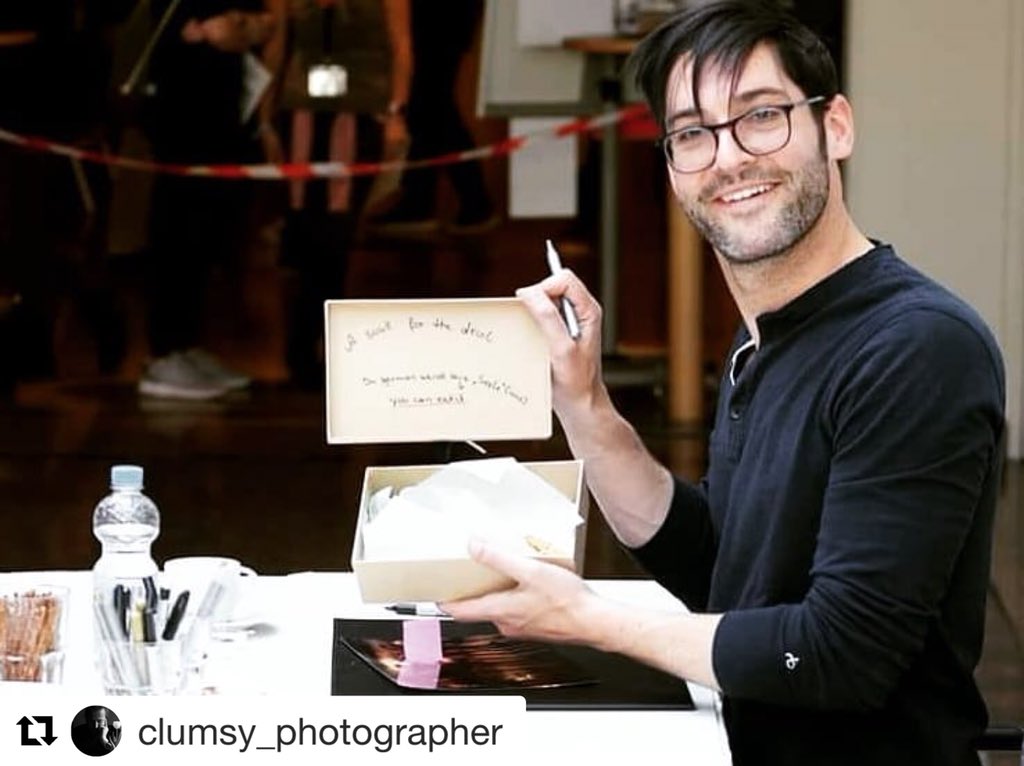 Tom_EllisFans's tweet photo. #Repost @clumsy_photographer
・・・
#magiccon #magicconbonn #magicconbonn2018 #magiccon2018
#tomellis
#lucifermorningstar #lucifer #morningstar
#devil
#doctorwho
#sony #sonyalpha99 #alpha99 #a99 #tamron #tamron70300 https://t.co/lul0qb39Vd
