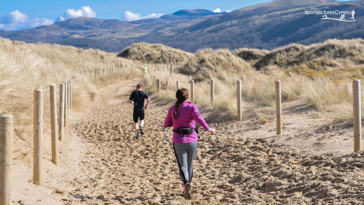 aahevents's tweet photo. Did you enjoy the Harlech Triathlon &amp; Duathlon? We'd love to hear your thoughts. Please tell us below!

Race report and timings here: https://t.co/VZ81gykYU4

📸: @gwynforjames/@SIMONrun https://t.co/BO6GJCnemT