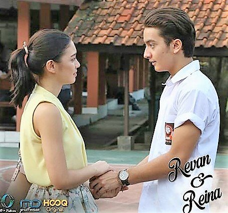 yan_widjaya's tweet photo. Reina, "Kenapa sih lu suka sama gue?"
Revan, "Gue bukan suka sama lu... tapi cinta, dan cinta itu di hati bukan di otak!" #Revan&amp;Reina mulai 29/3 https://t.co/lt9c2TtEsM