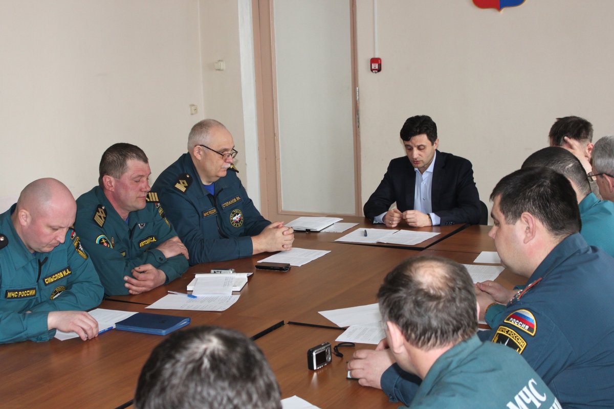 timoshenkojurij's tweet photo. Провели заседании КЧС и ОПБ ЮМР. Рассмотрены вопросы готовности к безаварийному пропуску весеннего половодья и пожароопасному весенне-летнему периоду, а также о мерах по выполнению ТБ при использовании  газа в бытовых условиях и мерах, направленных на предотвращение гибели людей. https://t.co/Ui2betEAXL