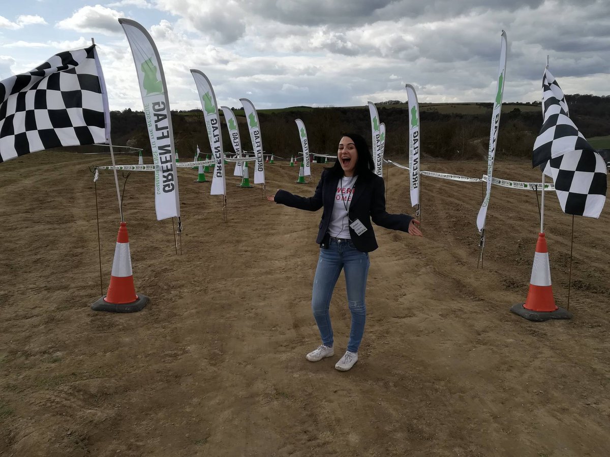 TheDroneGuyCoUk's tweet photo. Watch Georgia take part in the #GreenFlag 4x4 challenge in sunny(ish) Bedfordshire!
How will she perform at the reverse steering Freelander trial, and #CommonSenseToTheRescue event? Georgia Shiels Racing #oversteershow https://t.co/vWTURmZ6Dm