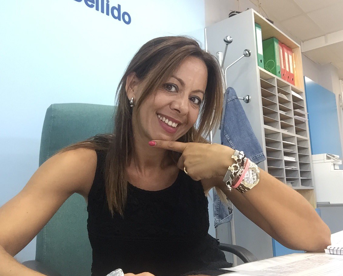 lidiacanore's tweet photo. Día de escritura!!! Agradecida cuando clientes como los que han escriturado hoy, se sienten satisfecho con tu trabajo. Y sientes que has hecho un buen trabajo. #inmobiliaria #buscamostucasa #Inmuebles #ventas #compras https://t.co/s3GOqHX7jg