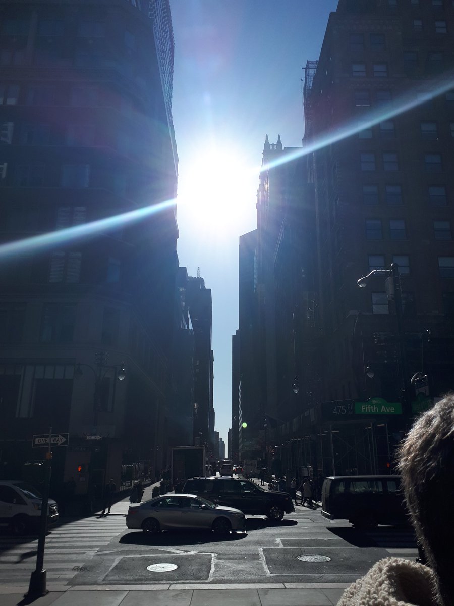 MFGeog's tweet photo. Empire State Building, 5th Avenue, New York Public Library, Bryant Park - we're off! #nyc #fieldtrip #beauxarts #modernism #capital #empirestate #iconic #symbolicpower #resistance #control #pops https://t.co/CyoiA084wh
