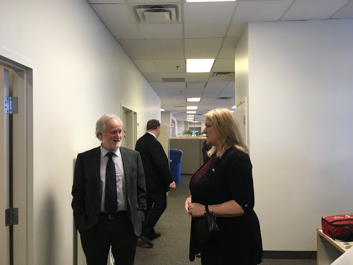 LiseTheriaultt's tweet photo. Tweet:
Quel bel accueil m'a été réservé à l'@OPC_Quebec ! Heureuse d'avoir pu visiter le siège social de @MTL_Ville. #assnat #polqc #protectionconsommateurs https://t.co/VXKD5vdi9d