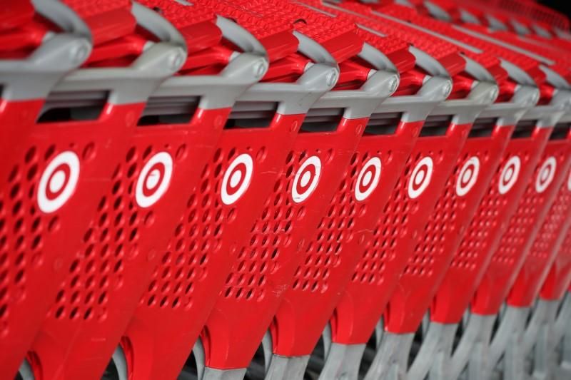 retailwire's tweet photo. 'No truth' in report of possible Target-Kroger merger: source https://t.co/oqs3vKgEPd Reuters - via @retailwire #retail https://t.co/KPTqzm5EGr