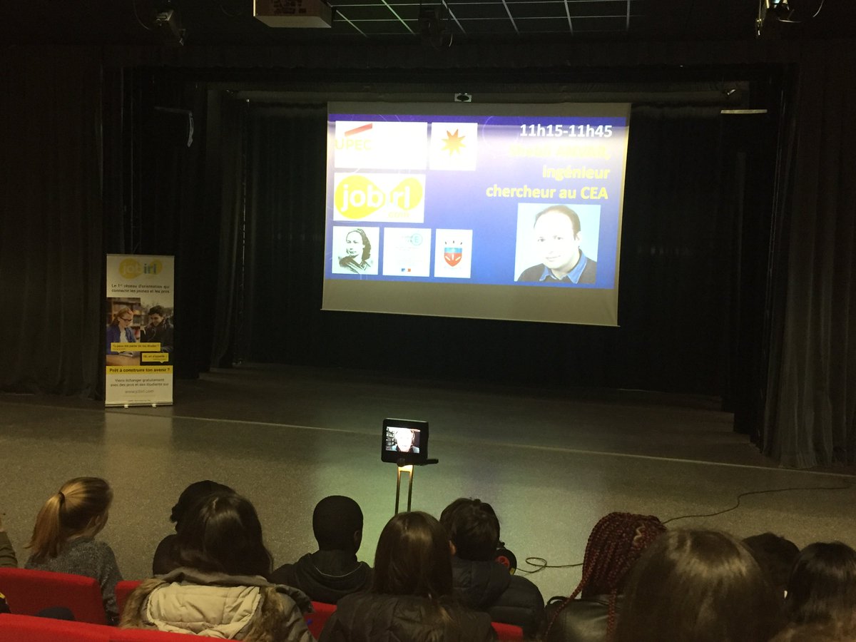 JobIRL's tweet image. 📺 Échanger avec des professionnels en direct, même en zone rurale ? C&apos;est ce qu&apos;ont expérimenté les élèves de Louise Michel de @Faremoutiers  samedi avec un robot @awabot ! Merci au collège et aux pros sur place et à distance lors de cette #Cordée E-Link de l&apos;@UPECactus 🙏