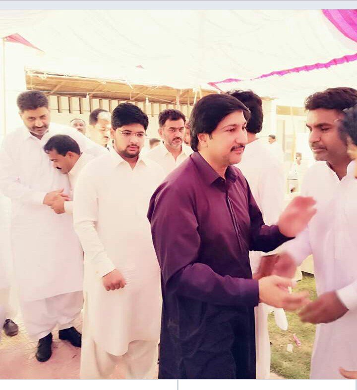shoukatkalroo19's tweet photo. ایم پی ای سید ضیاء عباس شاھ رضوی اور ان کے فرزند شھزادے سید محمد حسن شاھ رضوی اور میونسپل کمیٹی کے چیئرمین سید امداد شاھ رضوی زوار تلمیز حسین کے ولیمے کی تقریب میں شریک @ZiaAbba66094226 @imdadshah74 @SamoonZawar @RajaMirjat2 @mfaisa65 @HabibHussainTh1 https://t.co/7Szb8lDkkx