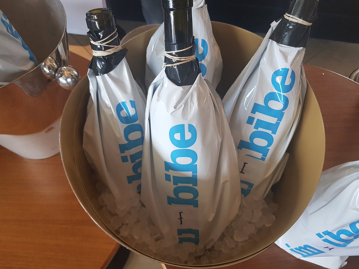 TheDipsomaniac's tweet photo. Nice tasting today with @imbibeuk in the grill @CoqdArgent1 
Galician whites on show all tasted blind. Perfect match with the weather https://t.co/3FqaxNMK6c