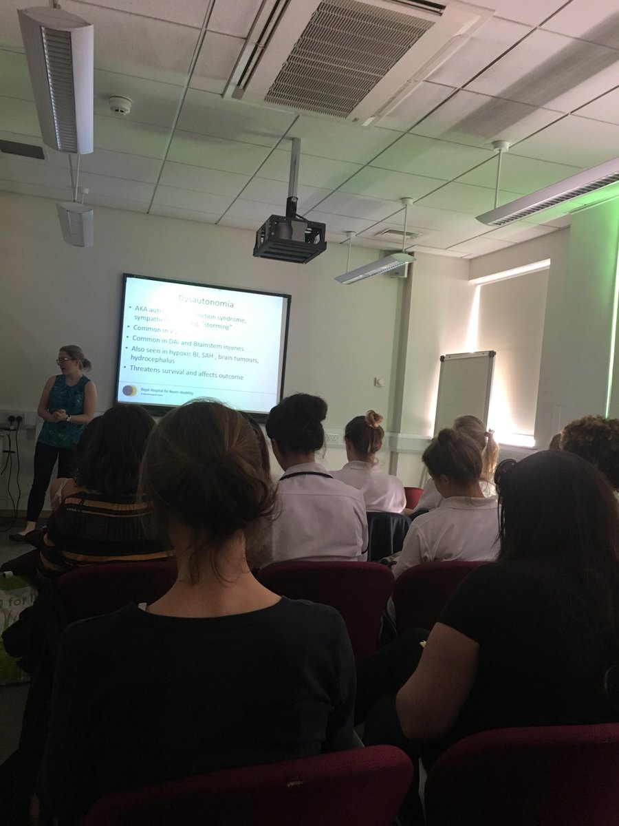 Great turnout for @RHNuk masterclass today in a sunny @BSUH_NHS @sussextrauma with @Katieksr83 @clark345 @KarenPoole71 . Talking about Dysautonomia .