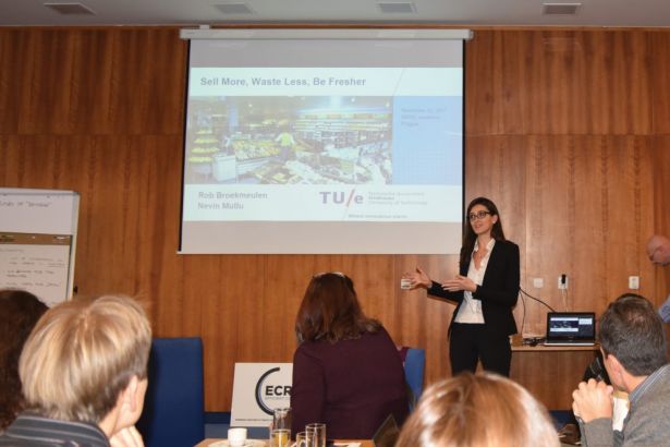 esm_magazine's tweet image. ECR Community recently hosted a workshop in Prague, which focused on new innovations that are helping to reduce waste through collaboration.  ow.ly/e5LK30j9wsM   #retail #ECRCommunity #Prague #supplychain #collaboration
