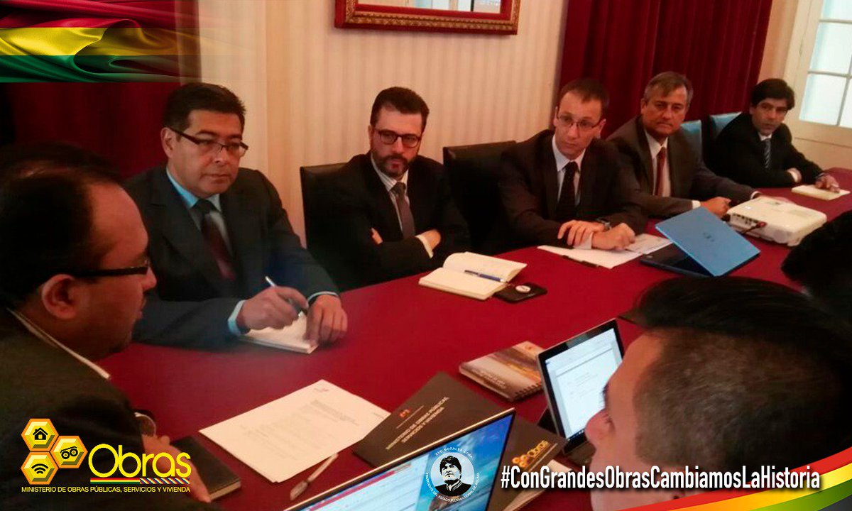 mopsv_Bolivia's tweet photo. #Ahora Junto al #COSIPLAN y al Comité de Coordinación Técnica del Foro Técnico de la Iniciativa para la Integración de la Infraestructura Regional Suramericana IIRSA se acuerdan mecanismos de coordinación y ejecución del Plan de Trabajo 2018. #ConGrandesObrasCambiamosLaHistoria https://t.co/kUzSD1YHMs