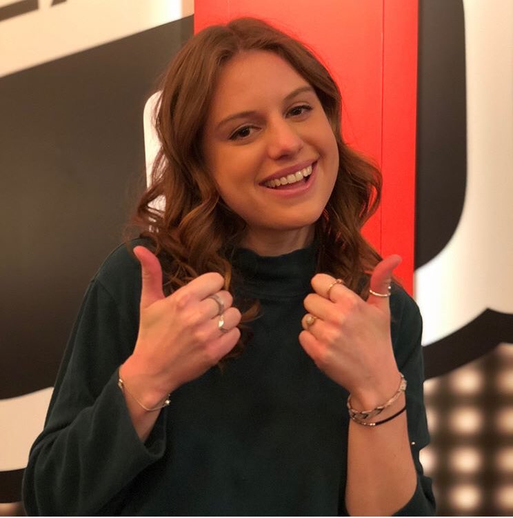 Merci pour tout les beaux mots que je reçois, j’en suis moi-même sans mot! Un merci infini pour votre support, ça donne confiance. La Voix n’est pas une finalité pour moi, c’est le début de bien belles choses! 🎶
Et je vous invite à me suivre sur YouTube: youtube.com/user/kaarelle1…