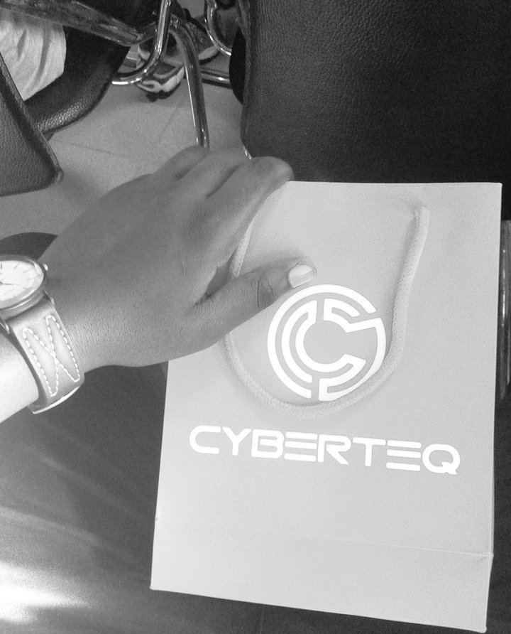 Elysée M. 🇷🇼 tweet media