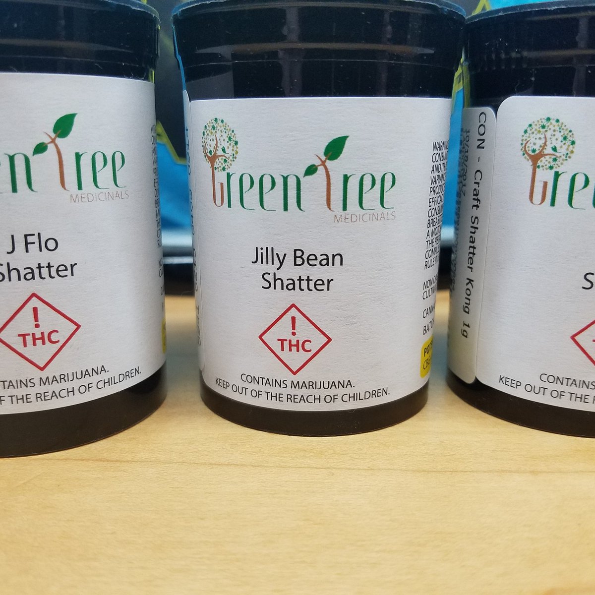 CCoulimore's tweet image. In house shatter in sale $10 bucks before tax come in while supplies lasts