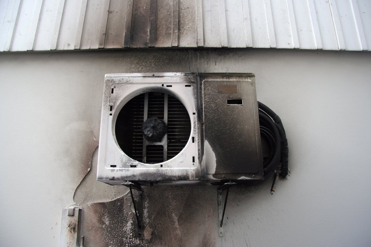 ContrConnection's tweet image. Sometimes even if a fire is extinguished quick enough to avoid structural damage there is still smoke damage left behind.  We have contractors for both fire and smoke damage. 
.
.
.
#ContractorConnection #FireDamage #SmokeDamage #InsuranceClaim