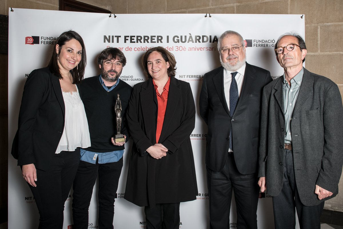 f_ferrerguardia's tweet photo. El programa @salvadostv i els esplais laics i progressistes d'@esplaiscatalans reben els premis de la Fundació Ferrer i Guàrdia per la seva tasca de denúncia i transformació social. #NitFerreriGuàrdia #30aniversari https://t.co/JpDAee2lH8 https://t.co/LpSNoZtrWc