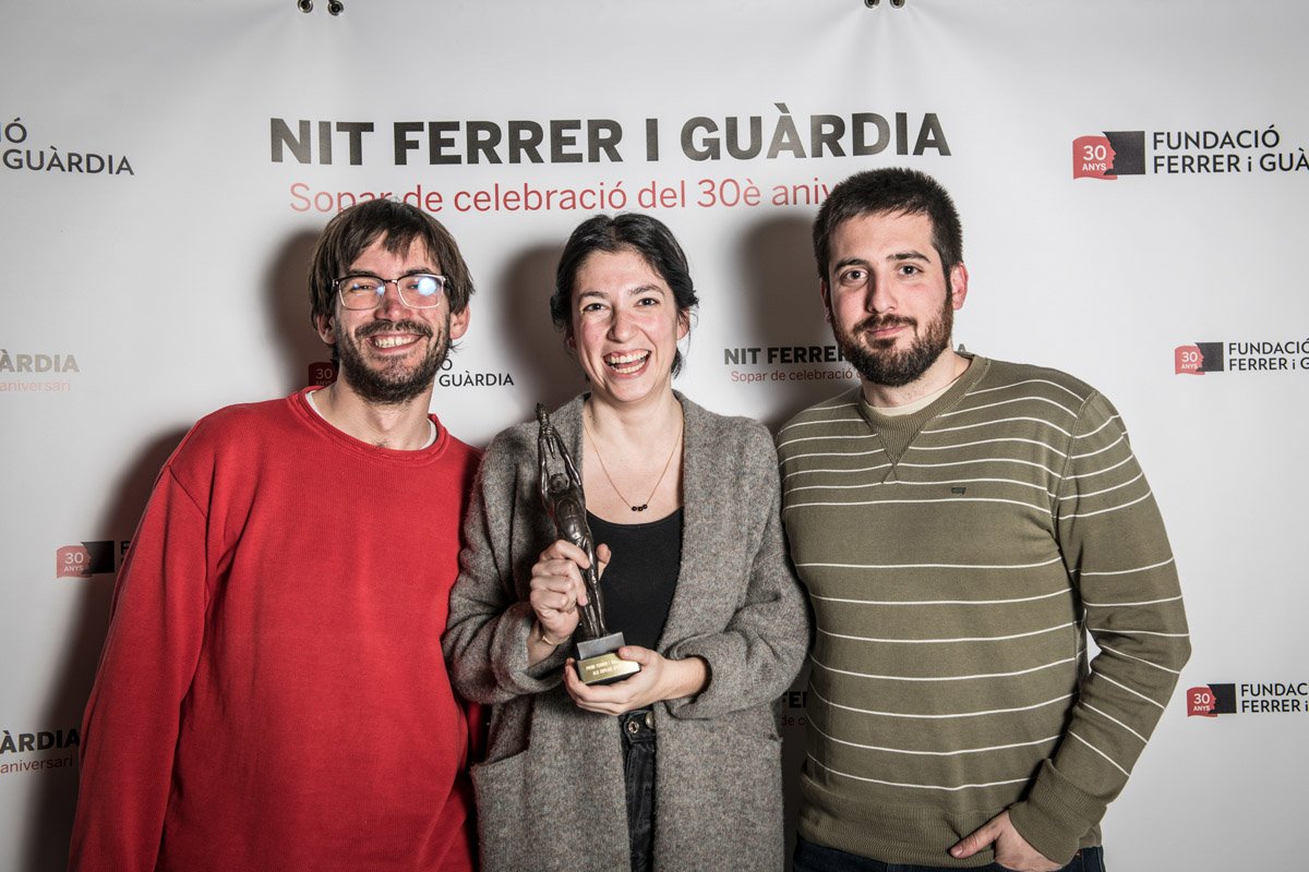 f_ferrerguardia's tweet photo. El programa @salvadostv i els esplais laics i progressistes d'@esplaiscatalans reben els premis de la Fundació Ferrer i Guàrdia per la seva tasca de denúncia i transformació social. #NitFerreriGuàrdia #30aniversari https://t.co/JpDAee2lH8 https://t.co/LpSNoZtrWc
