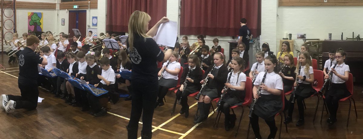 oakwoodlive's tweet photo. Year 3 entertain their parents and friends! 
#MusicOnTheMap @ShowcasePC https://t.co/1Bhtujn5AB