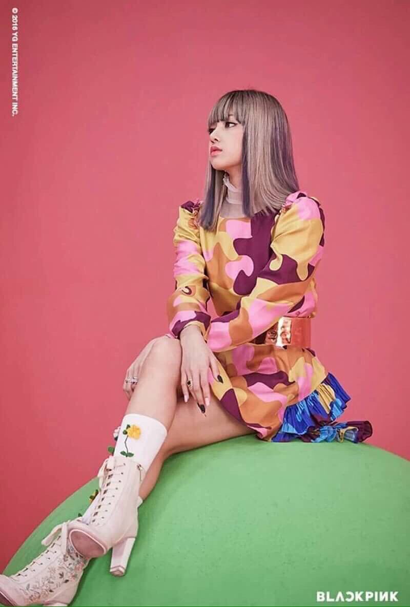 BLINK__05's tweet photo. สุขสันต์วันเกิด♥️♥️♥️

我らのマンネちゃんお誕生日おめでとう!!
リサがおるだけでみんなが笑顔になる☺︎
リサがにとって笑顔が溢れる1年になりますように💫

\イヒッ/

#BrightestStarLisaDay #lisa #blackpink https://t.co/XGiDXbaAZk