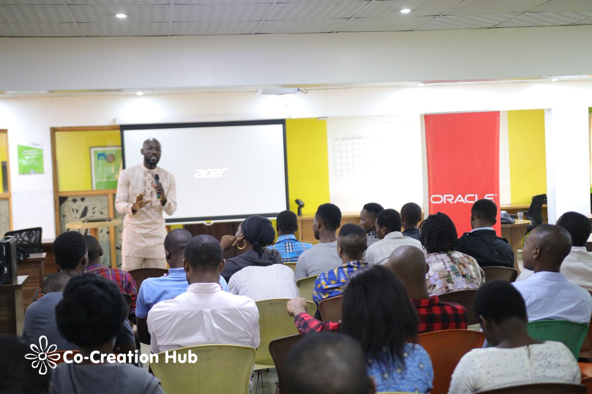 Cc_HUB's tweet photo. Great interactive learning session on Machine Learning with Team @Oracle_Africa and Cloud Platform Specialist, Olawale Obasola. #CcHUB #Oracle https://t.co/aeGNCRVyvy