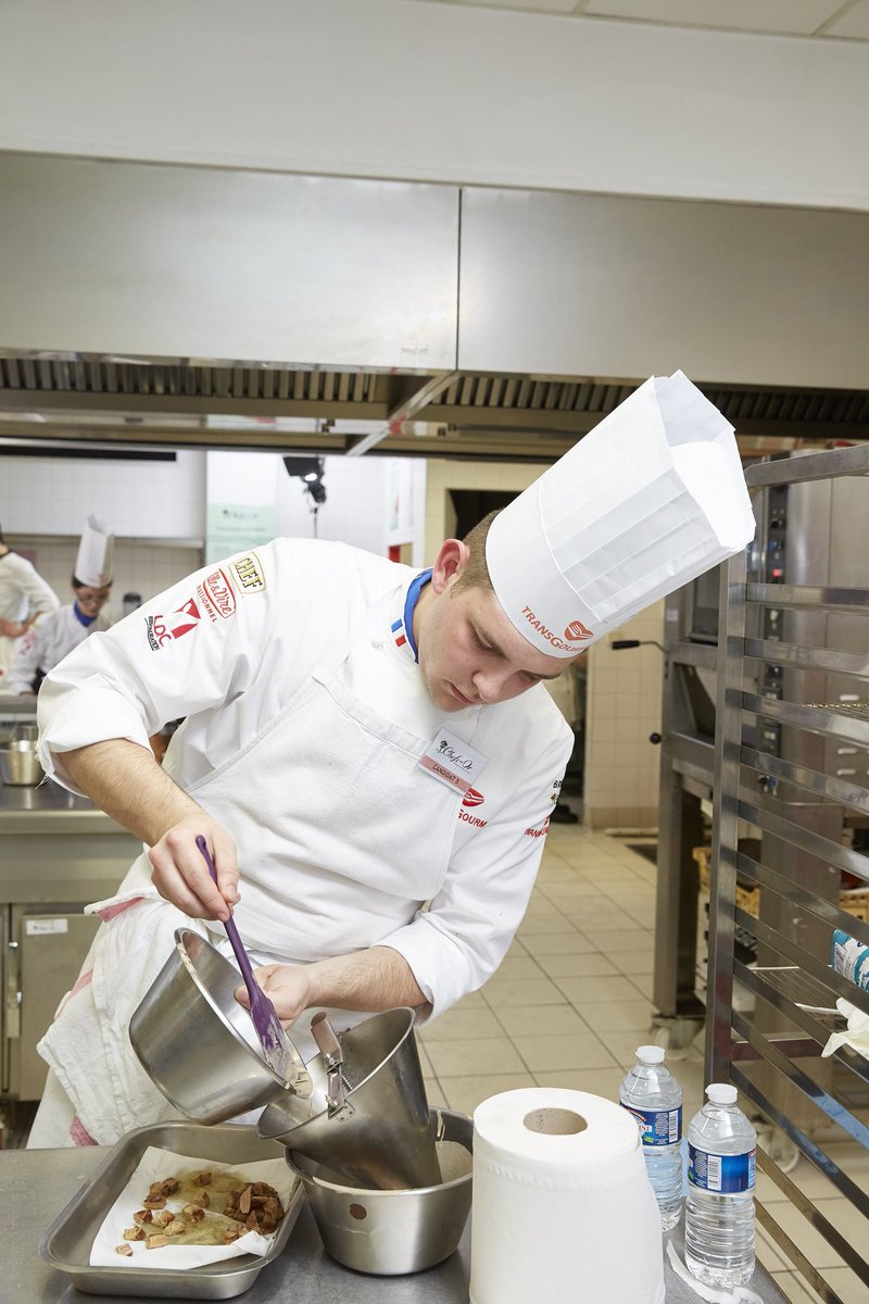transgourmet_fr's tweet photo. 1/2 #ChefsenOr découvrez les candidats Espoirs en lice pour la place en finale internationale qui aura lieu lors du Salon @EquipHotel en novembre à Paris : https://t.co/vKDzfJV2X7 #Transgourmet https://t.co/nEKZPLlJBQ