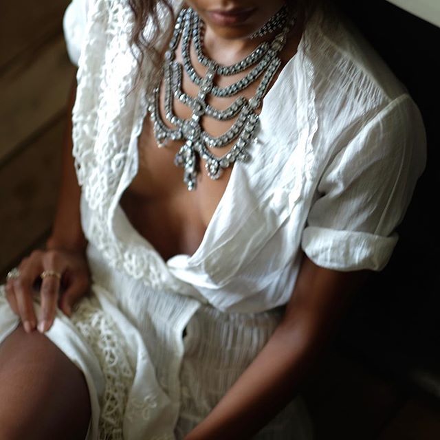DANNIJO's tweet photo. Too much for a Monday?⚡️ #dannijogirls #putabibonit #statementnecklace https://t.co/9rbMNncbwq https://t.co/a8NGOv0rkf