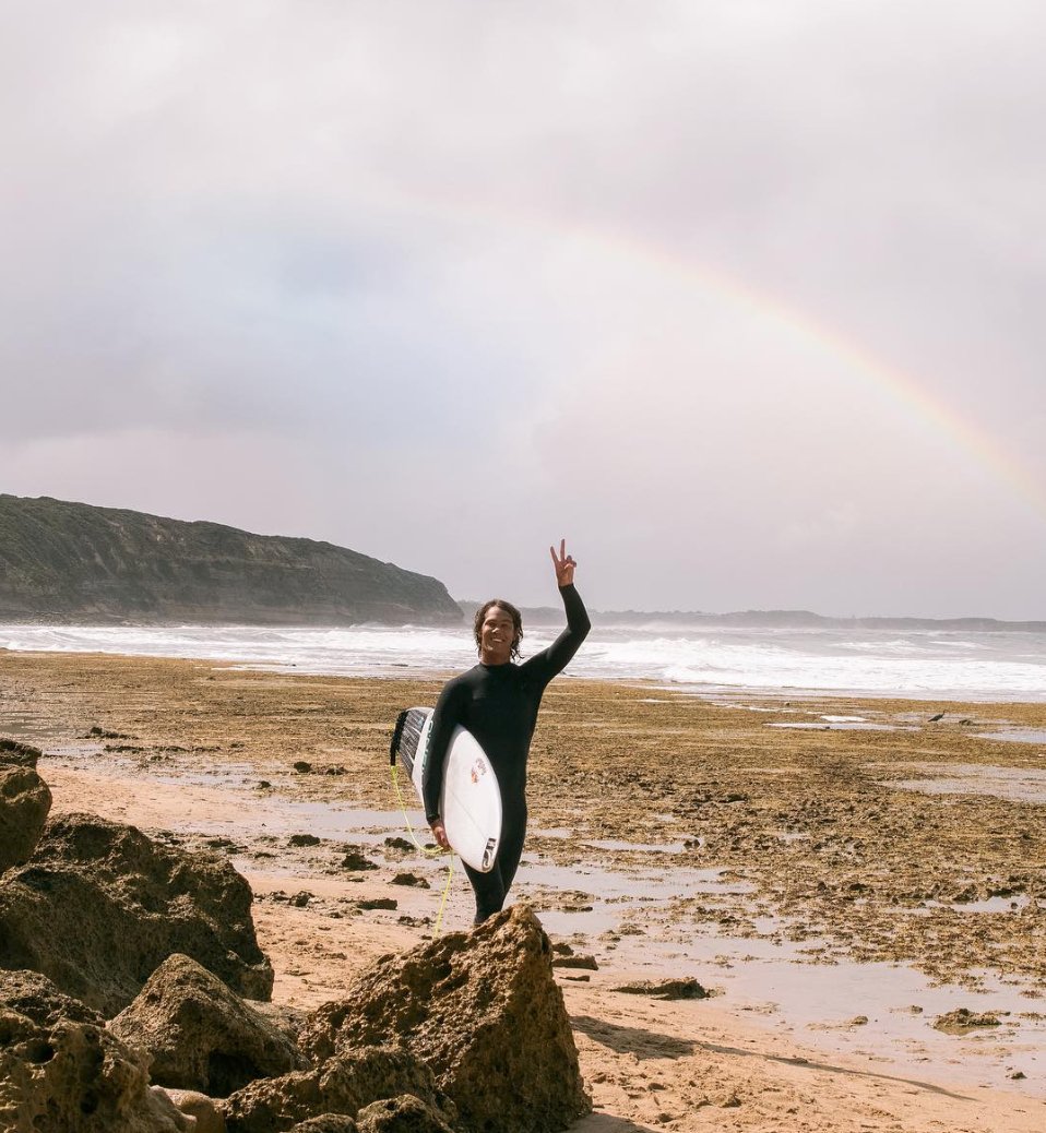 Happy to get a few fun waves today.. let’s hope they hang around for a few more. <a href="/teamoneill/">O'Neill</a> 📷 Wesley Lewis #bellsbeach #australia