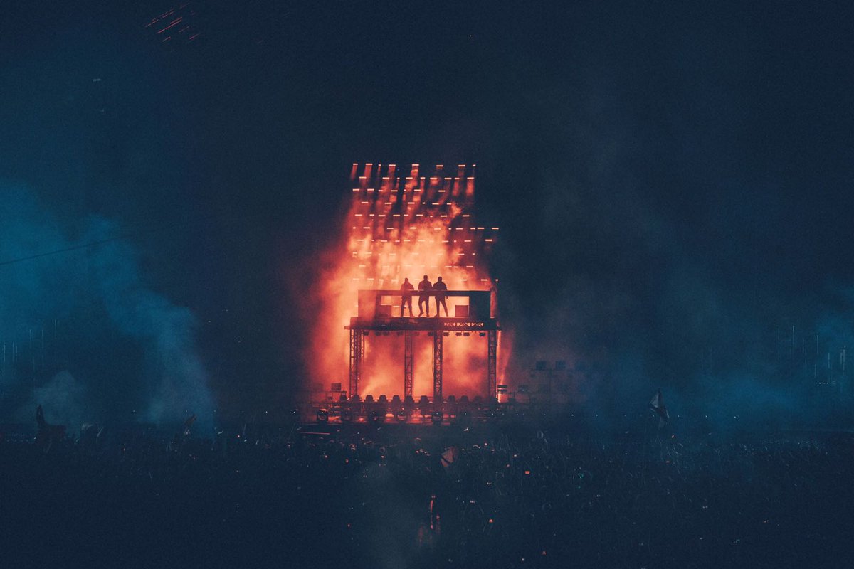 Axtone's tweet photo. 🌑🌑🌑 https://t.co/mq5VMwt1cg