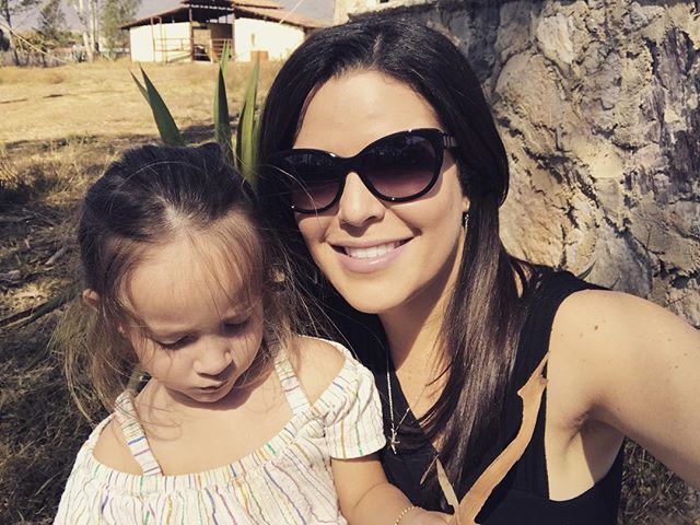 LBorchardtt48's tweet image. Como cuando la muñequita no está interesada en la foto 🙈📸 #lovingmexico #princess #havinfun instagram.com/p/BgypZ5LhYh1/