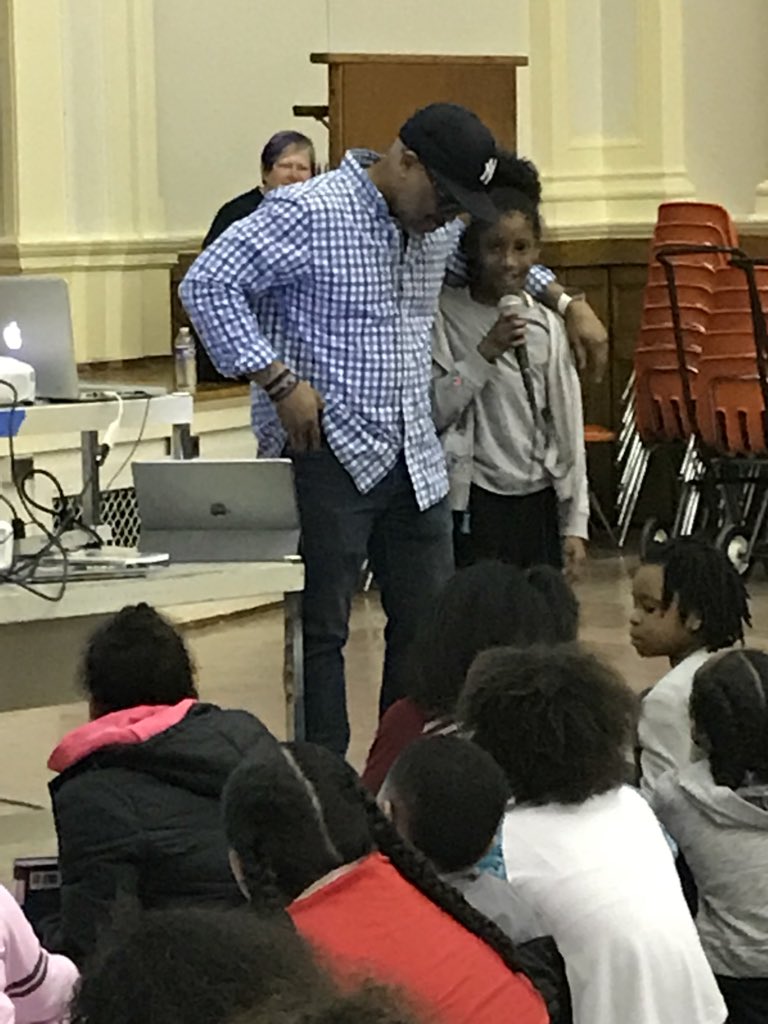 a_griffin6's tweet photo. A huge thank you to amazing author @TyAllanJackson for coming to @SeymourRedW to give such a wonderful message to our students https://t.co/t57TSLynls