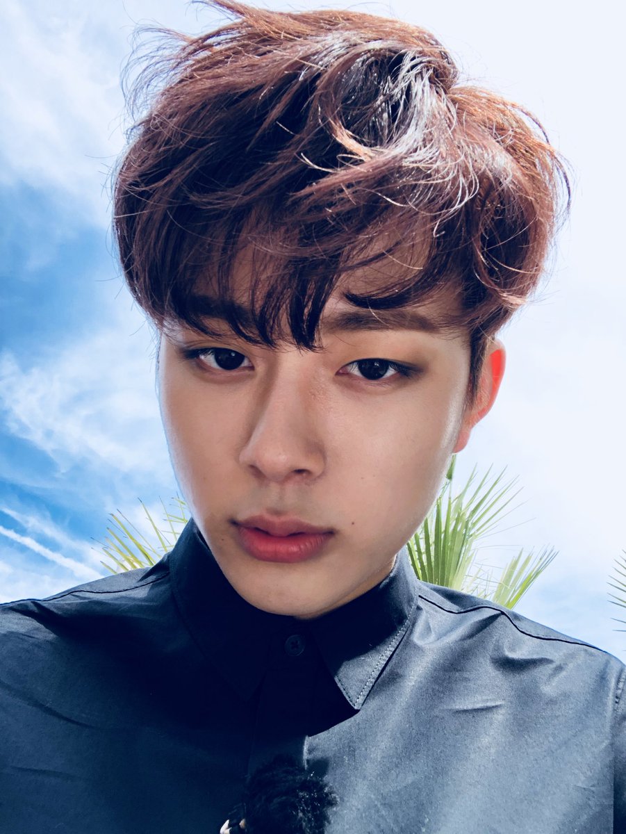 always_Seonho's tweet photo. 대박 . . 선호야 넘 잘생겼어 💖💖 기대만땅하고있더 https://t.co/Dvd8MZhJGr