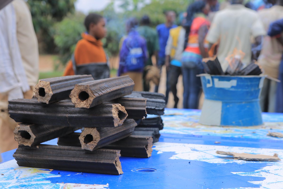 ECA_SRO_EA's tweet photo. Charcoal briquettes or pellet stoves are sustainable and more efficient alternatives to firewood.
We are supporting the awareness campaign led by the Government in #Rwanda to promote #CleanCooking
#SDG7 #TekaNeza @SEforALLorg @Muzungu4 @Yohannes_GH
https://t.co/3JezhuD0vB https://t.co/ogT0bGj3so