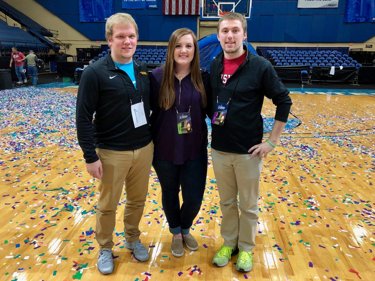 UWOshJournalism's tweet photo. Welcome back Titans! We hope you had a great spring break! During break three of our students traveled for The Advance-Titan with the UW-Oshkosh Men's Basketball team to Salem, Virginia for the Final Four! 🏀👍🙂 @atitansports #UWO #JournalismDepartment #TravelingJournalists https://t.co/FAuc4AWh6I