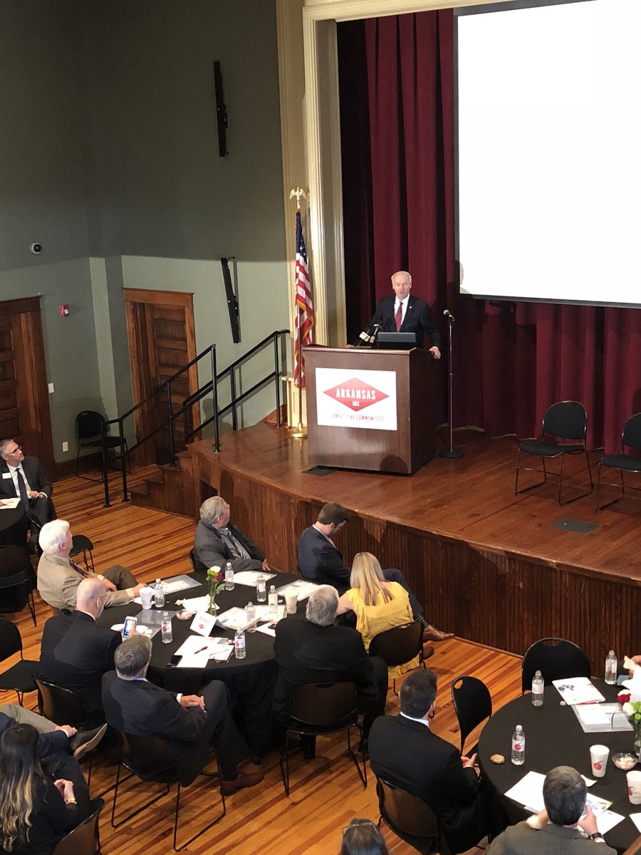 _AEDCE's tweet photo. . @AsaHutchinson outlines the 4 pillars of new #CompetitiveCommunities program of @ArkansasEDC: Develop a Stong EDO, Local ED Funding, Workforce Readiness and Available Sites. “We want to compete and when we compete, we win. “ https://t.co/JeMDBuCKQq
