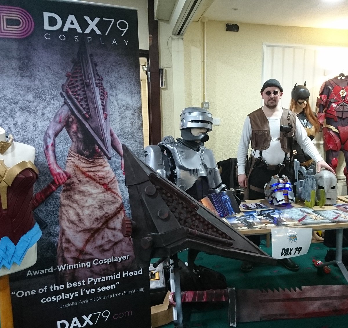 Dax79's tweet photo. Had a fantastic time at @PboroComicCon! Thanks for inviting me. Loved every minute of it! https://t.co/Tv1JsMxAkM