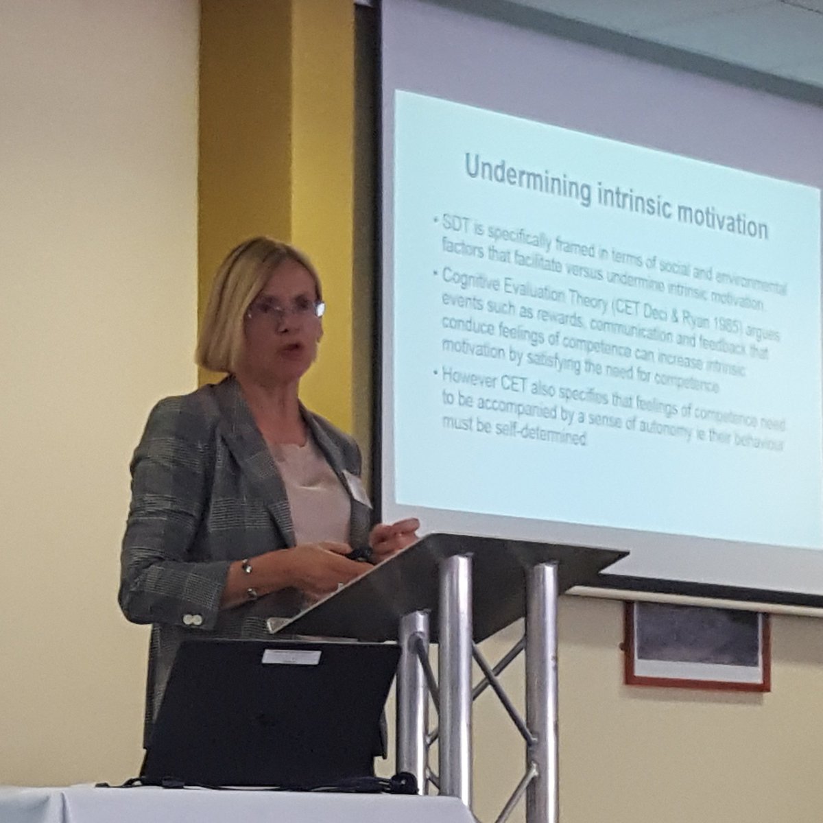 LauraEWalker's tweet image. Caroline Strevens presenting our PBS funded peoject on the connection between law clinic and wellbeing @UoPLaw @KeeleAlt #alt2018 Proud.