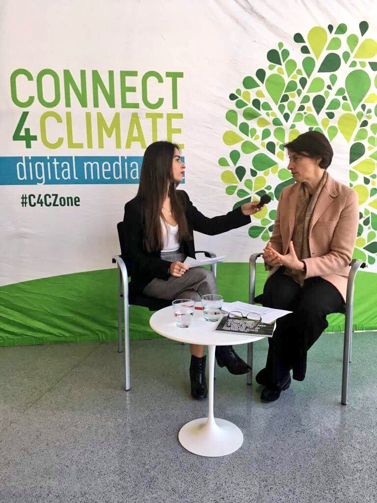 Connect4Climate's tweet photo. #forests are super important for develop and the environment:
- they help modulate de local #climate;
- they help reduce tremendous runoff when there’s rain;
-they maintain so much for us in the environment locally and globally.
Ellysar Baroudy, FCPF
#C4CZone #BetterWithForests https://t.co/hDZnEaGvp3