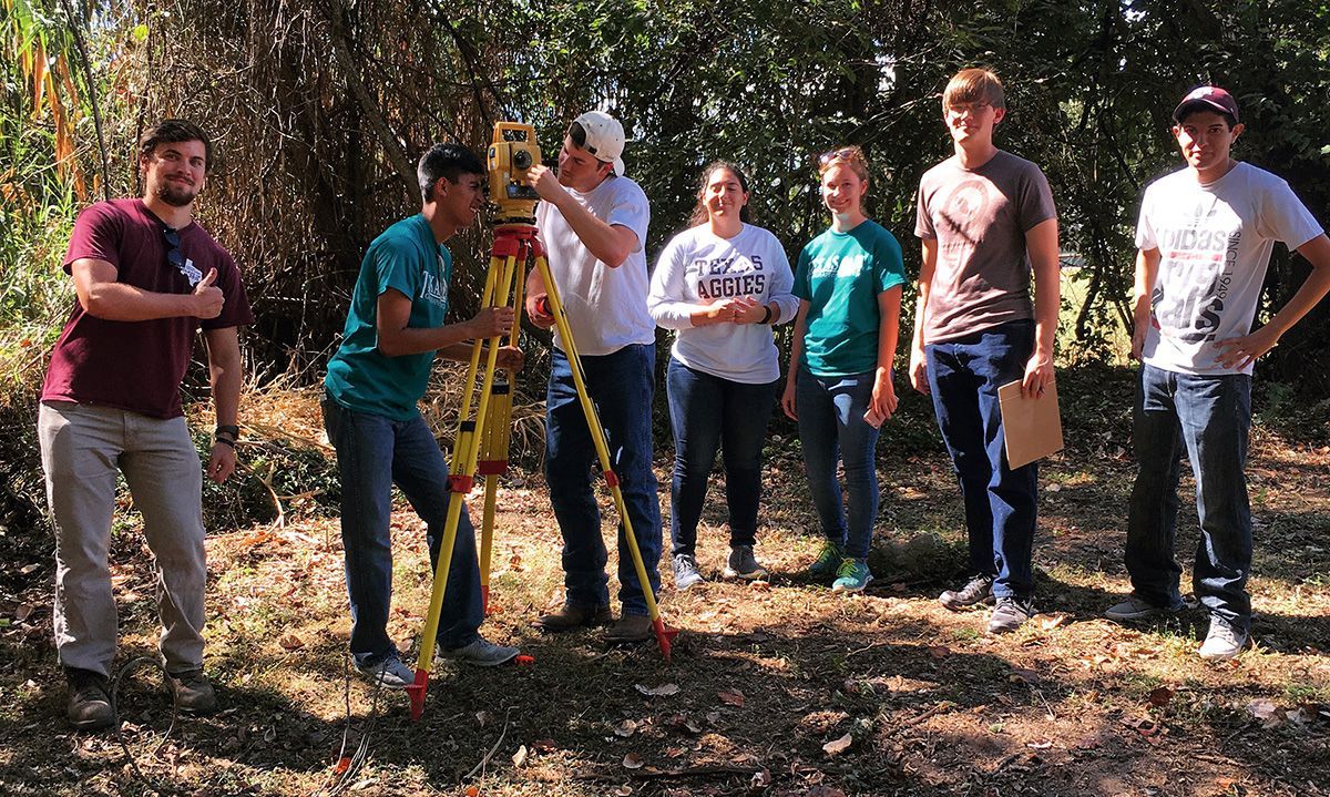 TAMUGeosciences's tweet photo. 5 years ago, when Brenham began major restoration of Camptown Cemetery, its oldest predominantly African American cemetery, they needed help with one problem: unmarked graves. 

Who did they turn to? Aggies: https://t.co/DJE983sazm #tamu #AggieGeoscientists https://t.co/acGLyHOnQY