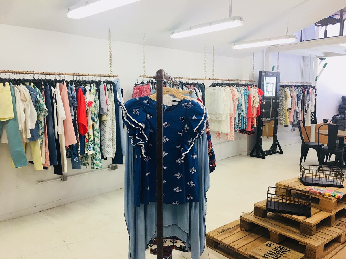 ¿Ya conoces nuestro nuevo #Showroom? Nos encontramos en calle Segovia 10 Local 1, en pleno barrio de la Latina. ¿Una visita? #moda #fashion