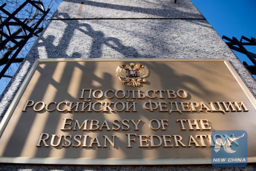 XHNews's tweet photo. U.S. to expel 60 Russians, close Seattle consulate over ex-spy poisoning.
Russia "strongly protests" the move, vowing to retaliate https://t.co/HnpiV2vdv1 https://t.co/Hr4x0OW4UH