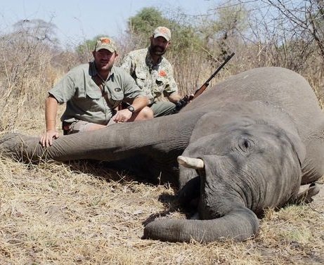 This is trophy hunter Philip Glass. He says that God has given hunters dominion over animals and that they can do whatever they choose with them and it is his divine right to shoot this #Elephant!

Tell him OTHERWISE 😠!!

RT if you want a GLOBAL ban on trophy hunting NOW!!