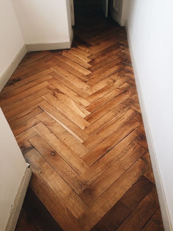 ipm_mark's tweet image. This floor is absolutely gorgeous! Pretty unique. What do you think about wooden herringbone floors?