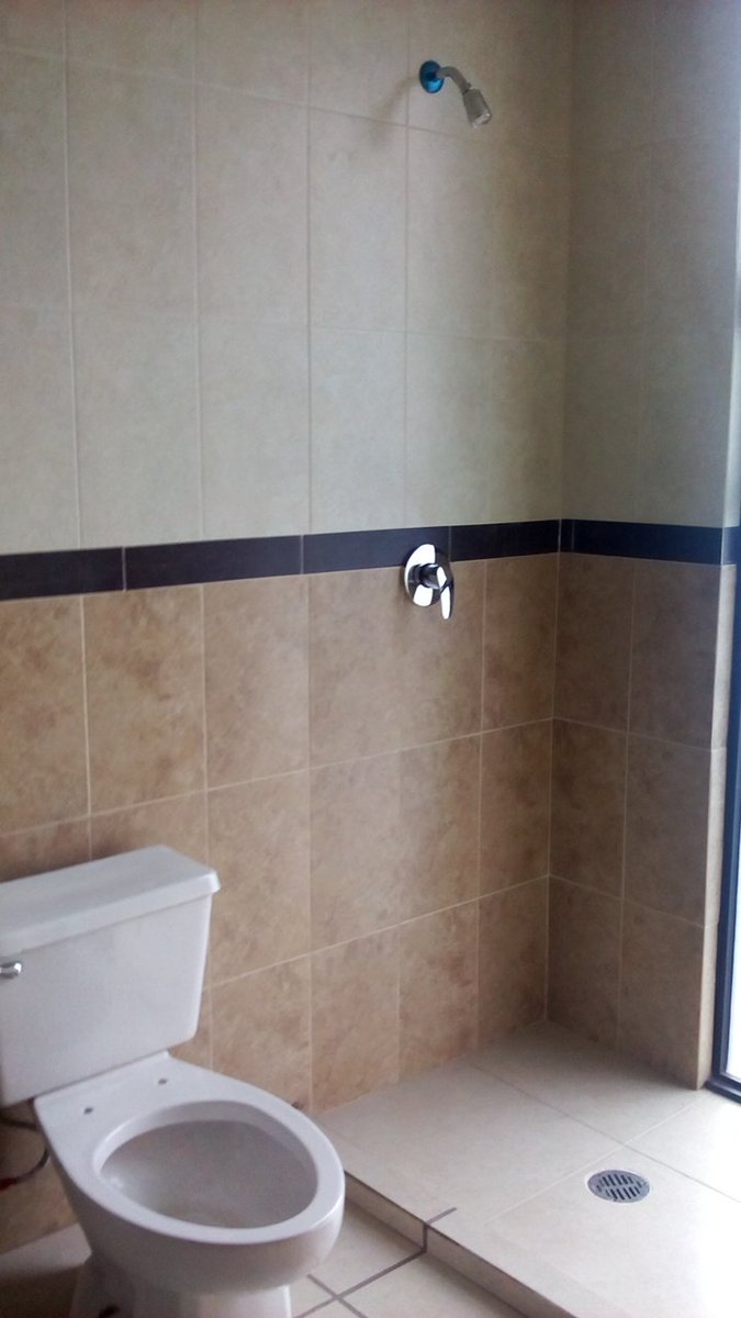 InmueblesINNMex's tweet photo. Se #Renta #Casa al interior de conjunto privado en Acuitlapilco, #Tlaxcala con excelente ubicación (cerca de la Iglesia). 3 recámaras, 2 1/2 baños, cuarto de estudio, estacionamiento para un carro. Informes al 2461336161 https://t.co/sl7R2zDjzr